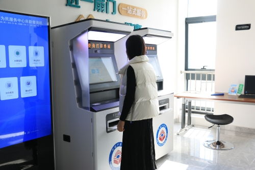 嘉祥縣政務(wù)服務(wù)中心引入不動(dòng)產(chǎn)自助查詢機(jī)，開(kāi)啟智能化便民服務(wù)新篇章